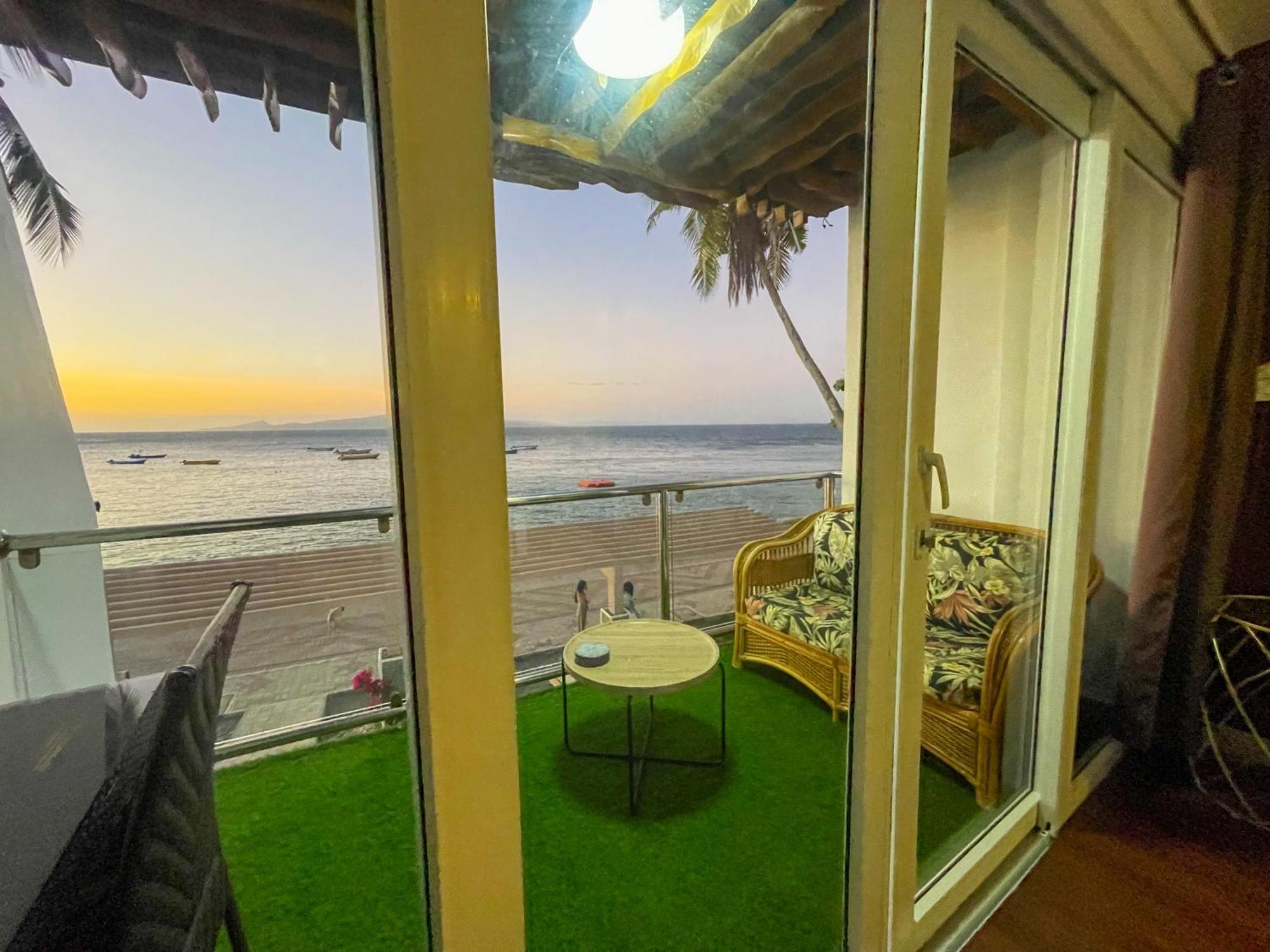 Montani Beach Resort Puerto Galera Powered By Cocotel Экстерьер фото