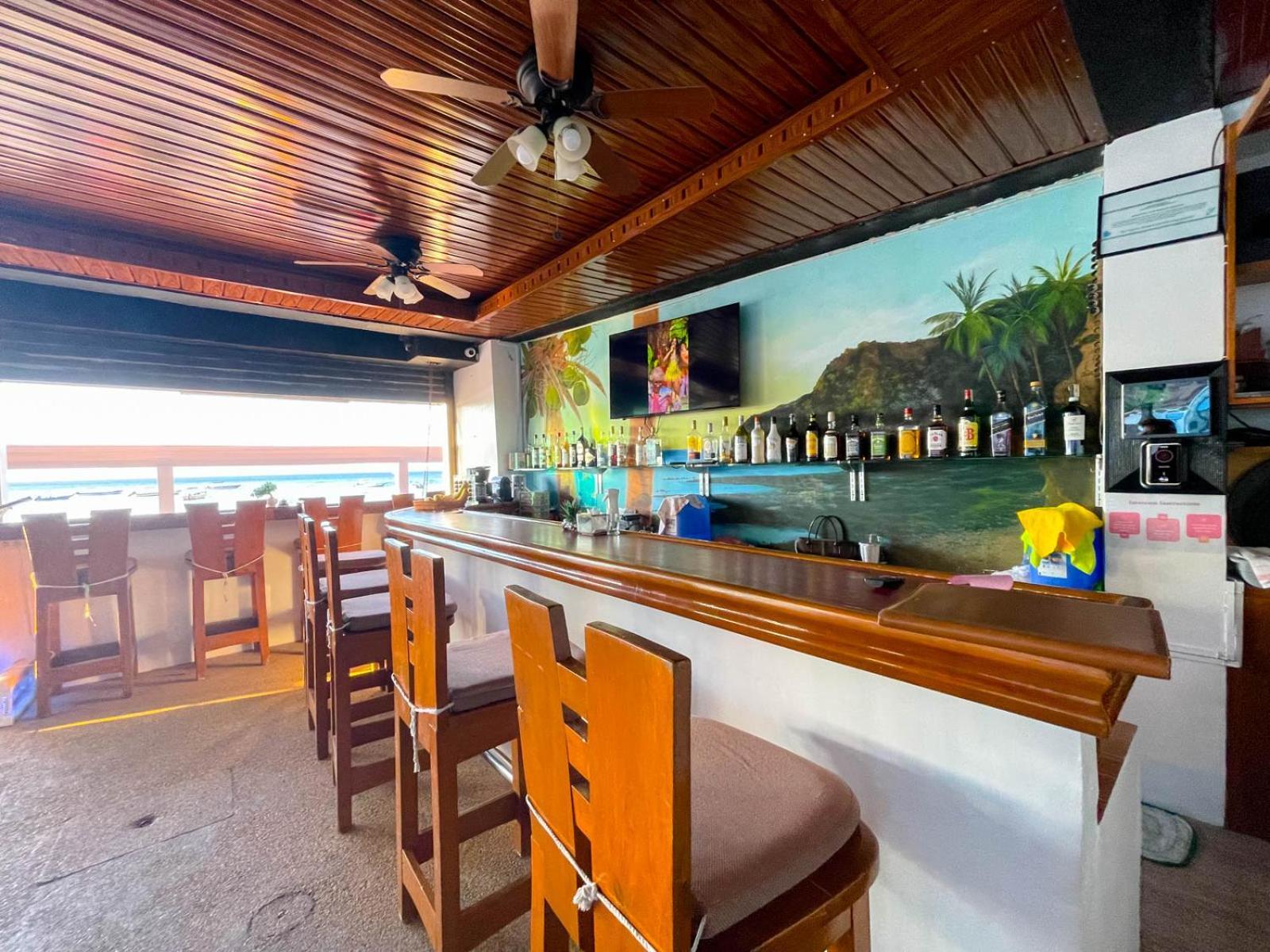 Montani Beach Resort Puerto Galera Powered By Cocotel Экстерьер фото